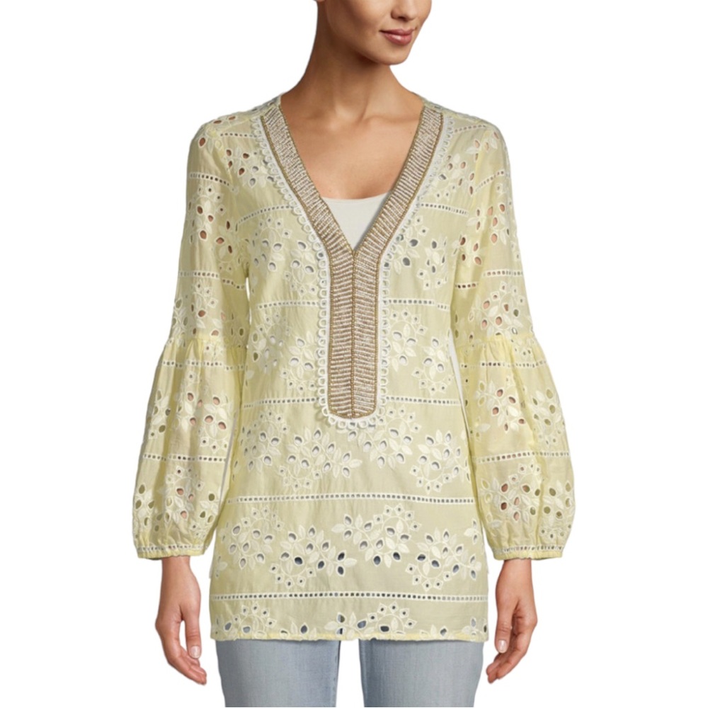CHICO'S Embellished Eyelet Top. Size Small‎